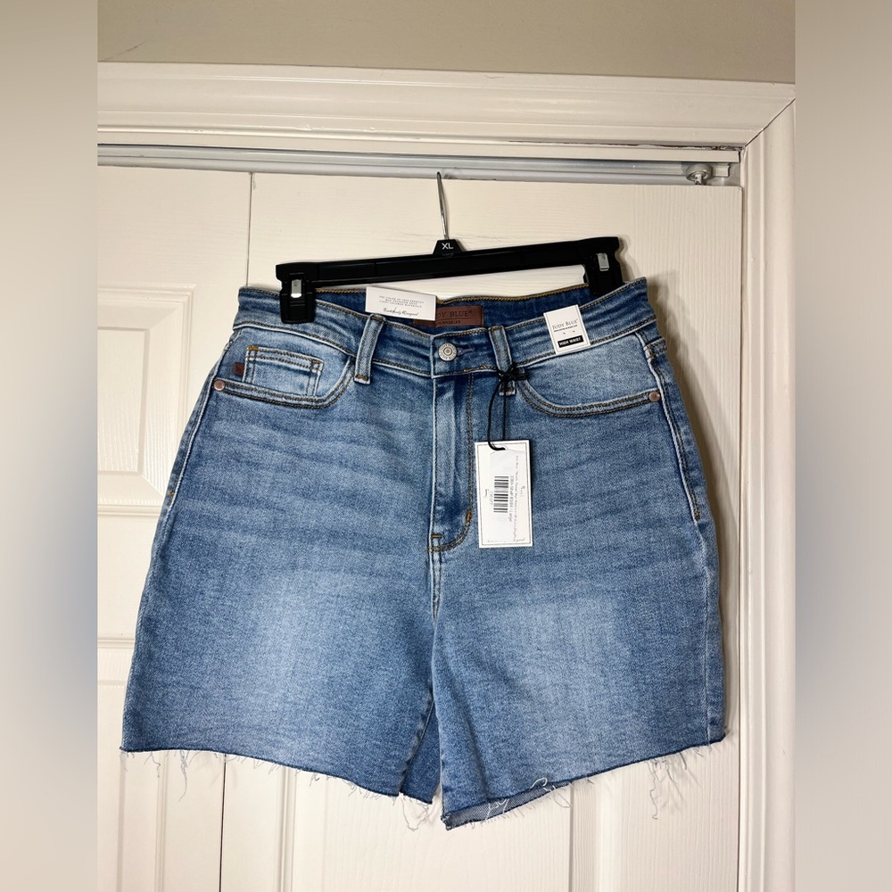 Judy Blue Women's High Waist Cut Off Shorts NWT Size Large